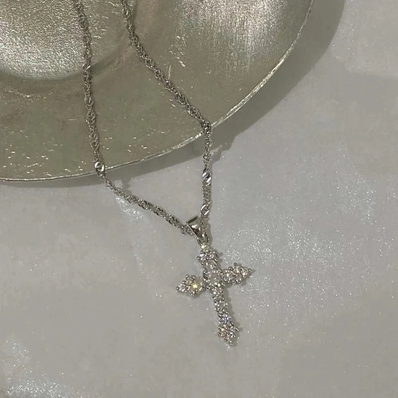 Collier Croix en Acier Inoxydable ✨