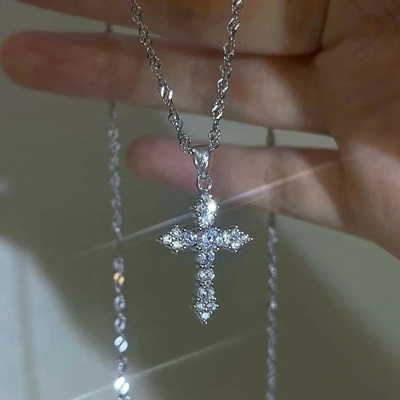 Collier Croix en Acier Inoxydable ✨
